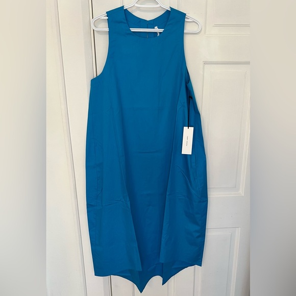 Paper Label 

Gala Dress - Picture 3 of 11